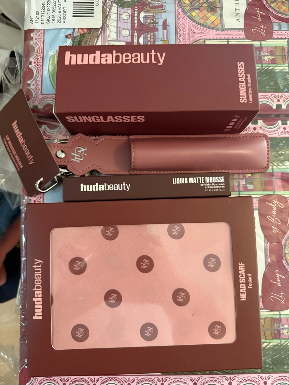 HUDA BEAUTY Pink & Mauve Accessory & Makeup Set